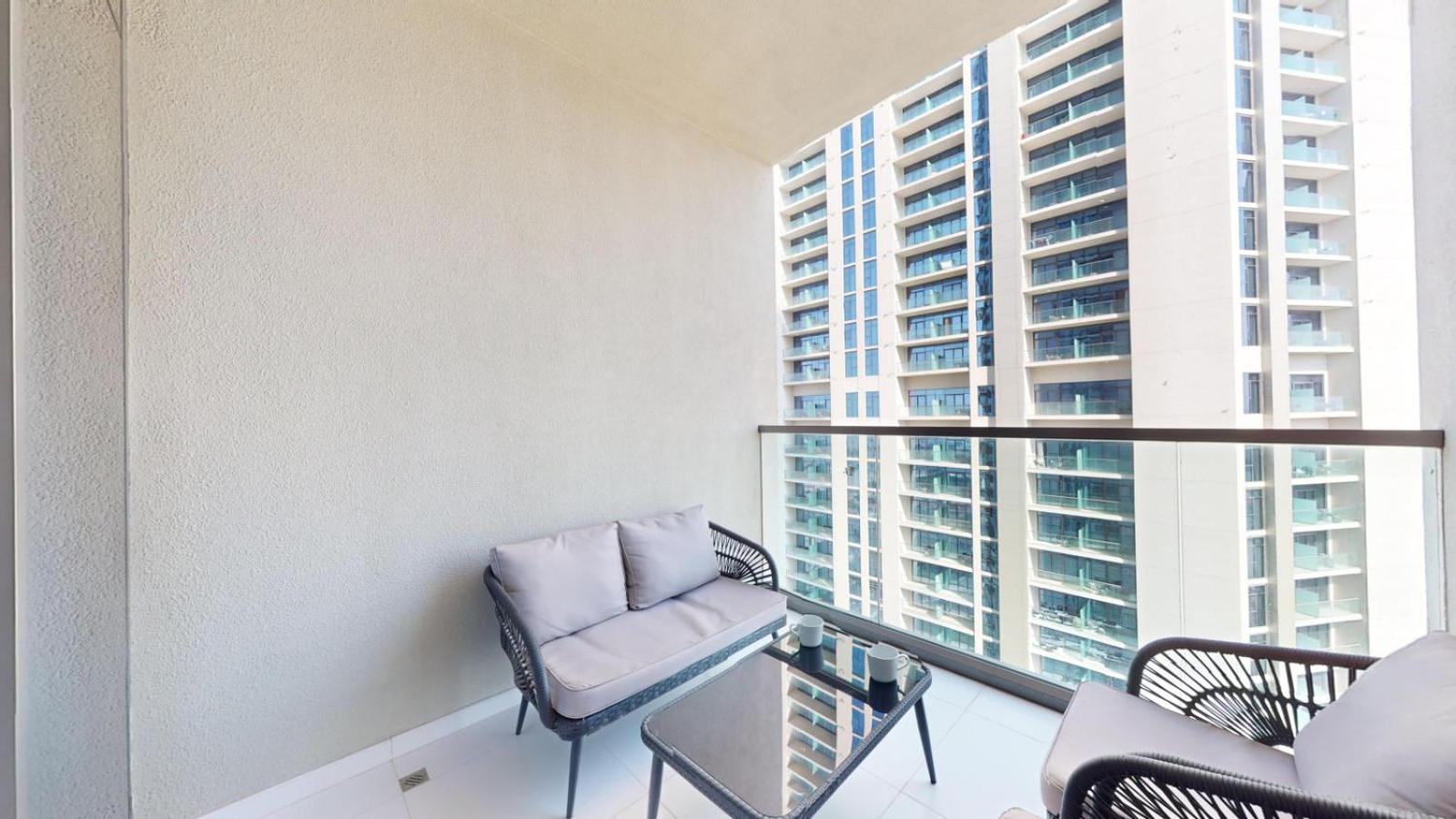 Aykon - Elegant Two Bedroom In Business Bay Apartment