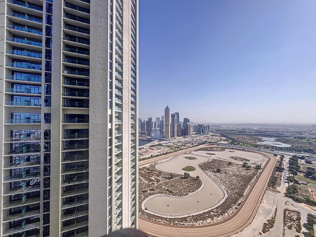 Aykon - Elegant Two Bedroom In Business Bay